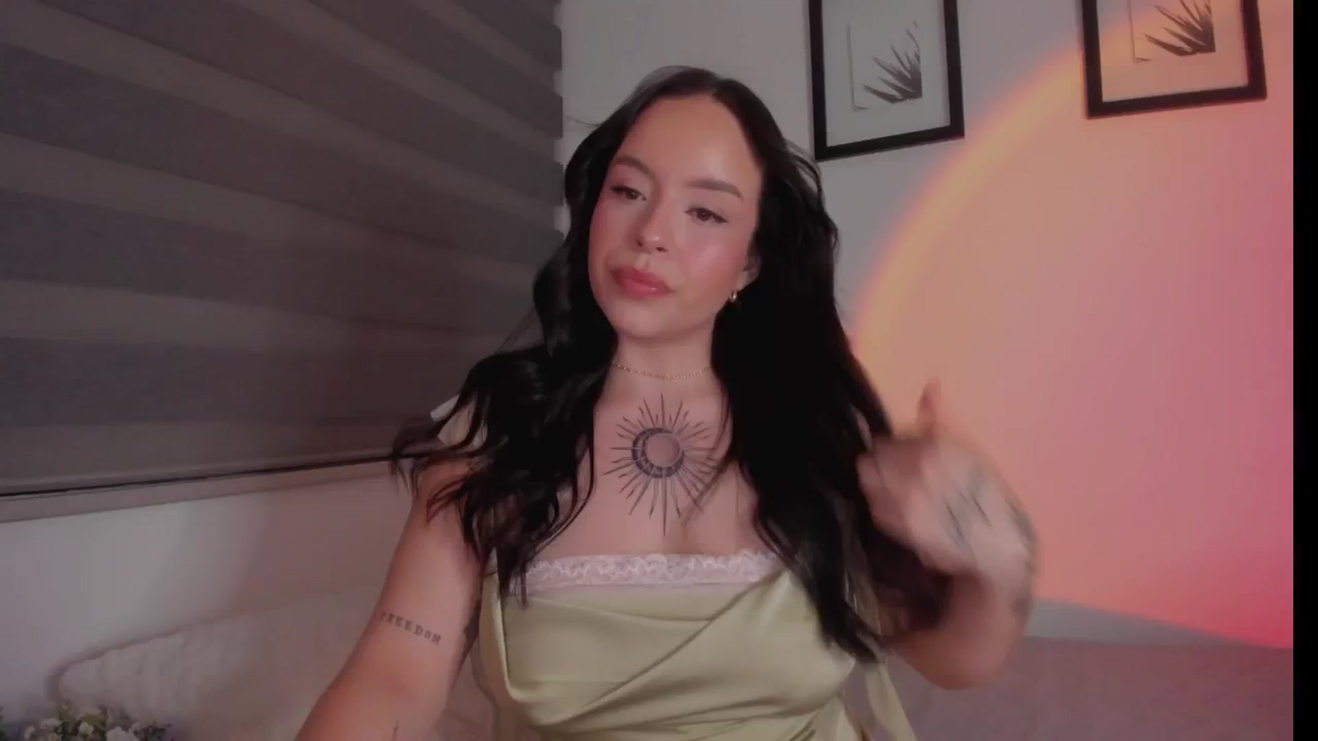 Gallery image thumbnail from Sexxygirl18x's myfreecams stream on, 10/26/2024, 23:41 image 6 of 20