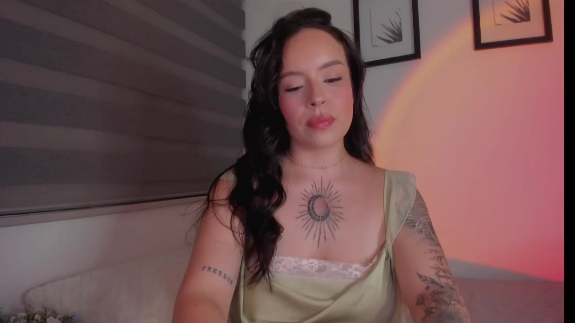 Gallery image thumbnail from Sexxygirl18x's myfreecams stream on, 10/26/2024, 23:41 image 4 of 20