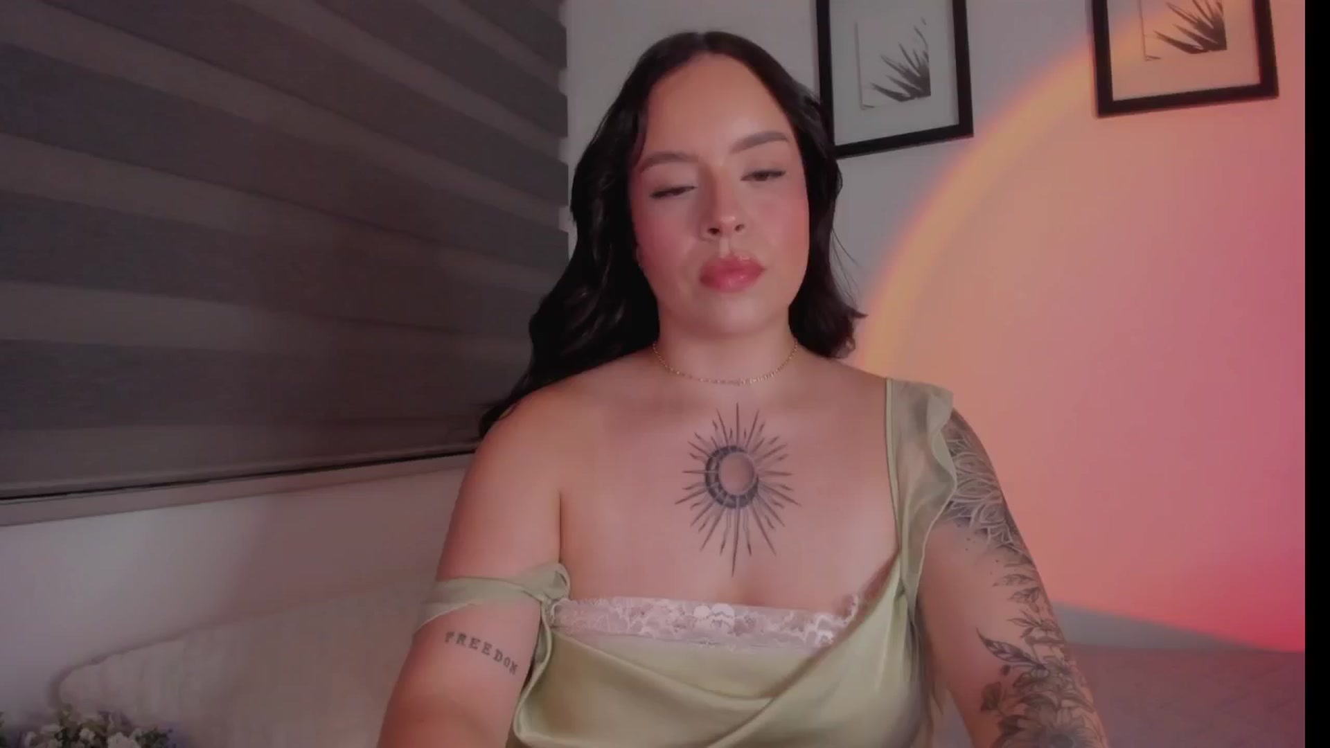 Gallery image thumbnail from Sexxygirl18x's myfreecams stream on, 10/26/2024, 23:41 image 8 of 20