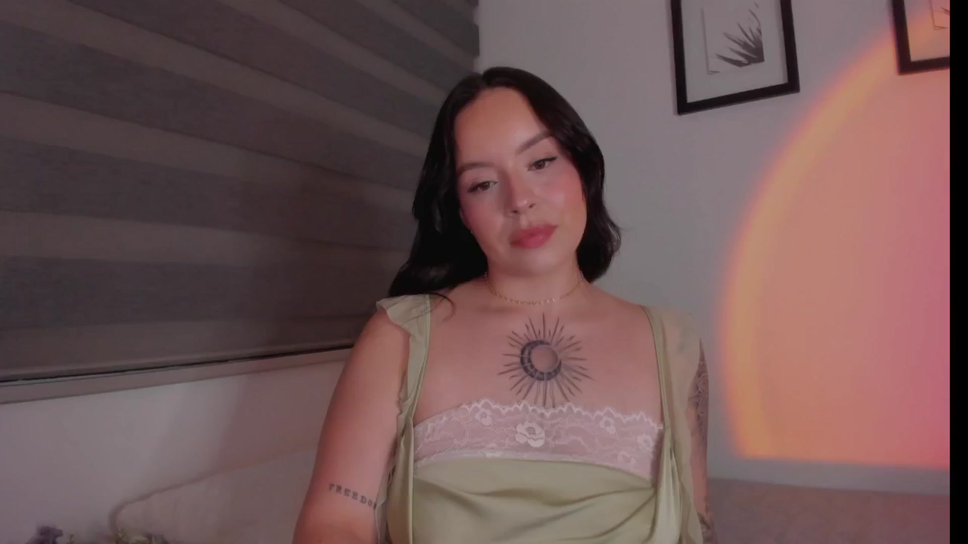 Gallery image thumbnail from Sexxygirl18x's myfreecams stream on, 10/27/2024, 01:42 image 1 of 20