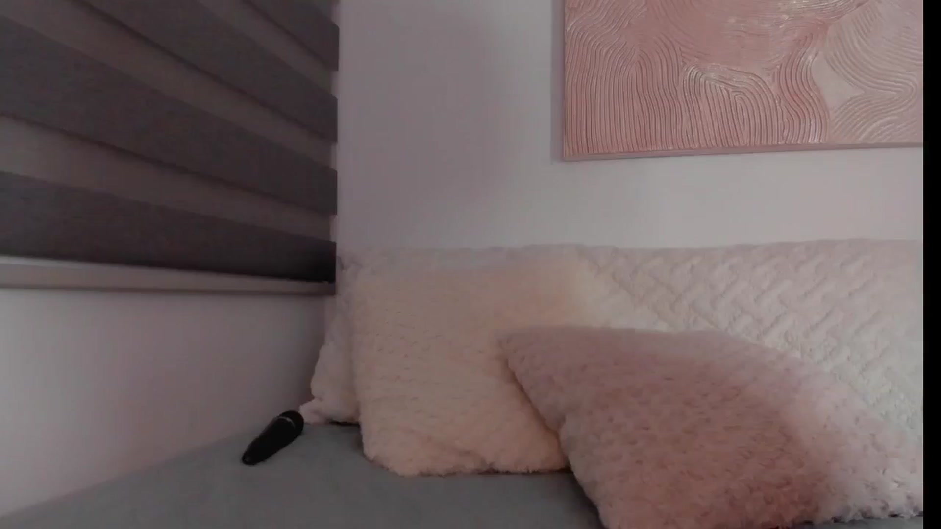 Gallery image thumbnail from Sexxygirl18x's myfreecams stream on, 10/29/2024, 05:20 image 13 of 20