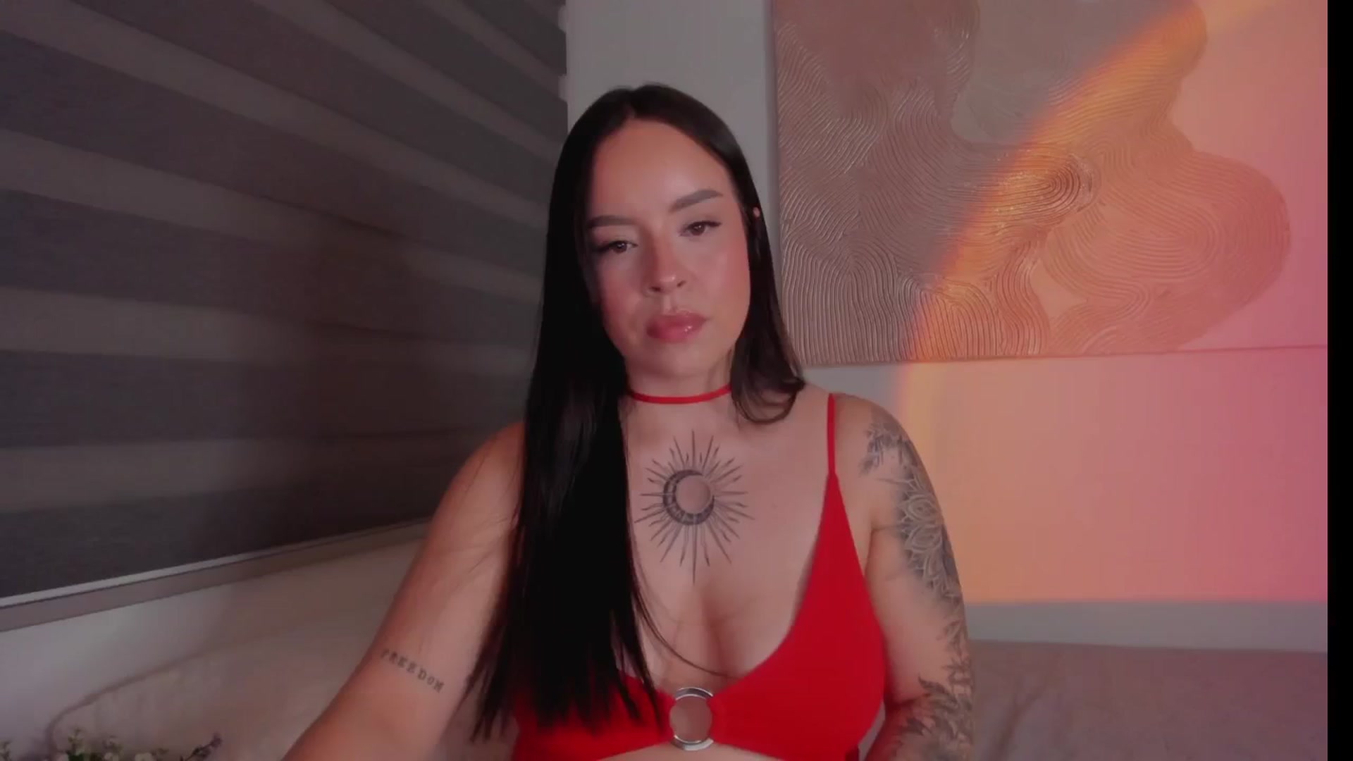 Gallery image thumbnail from Sexxygirl18x's myfreecams stream on, 10/30/2024, 24:03 image 12 of 20