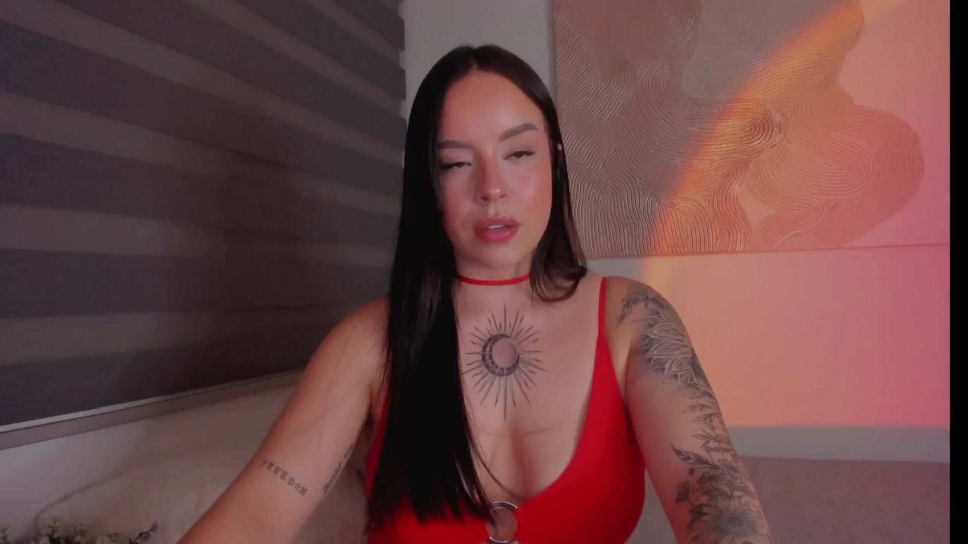 Gallery image thumbnail from Sexxygirl18x's myfreecams stream on, 10/30/2024, 24:03 image 13 of 20