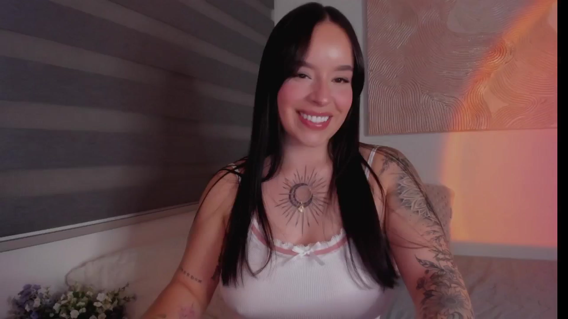 Gallery image thumbnail from Sexxygirl18x's myfreecams stream on, 10/31/2024, 02:13 image 7 of 20