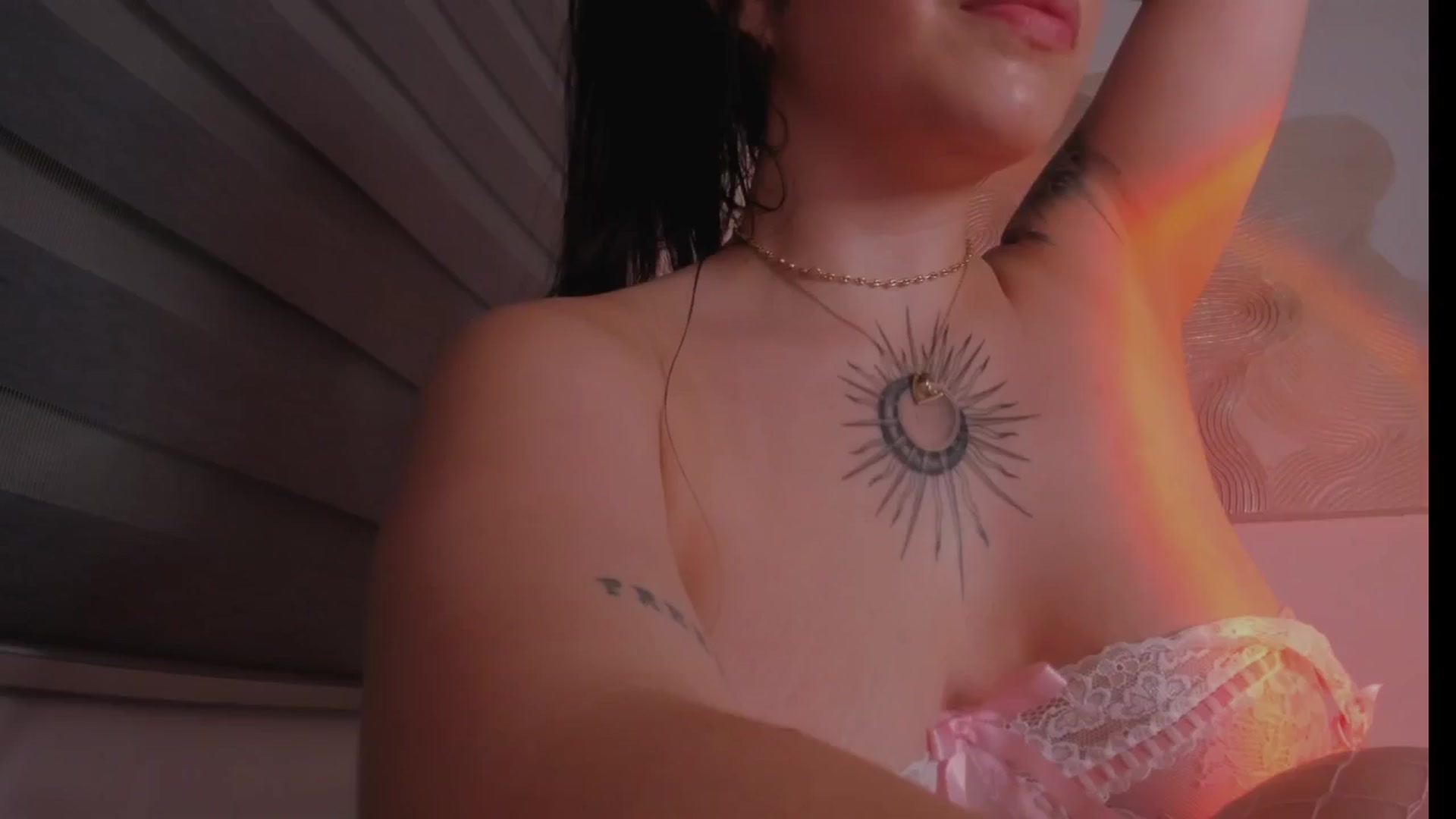 Gallery image thumbnail from Sexxygirl18x's myfreecams stream on, 11/02/2024, 03:07 image 16 of 20