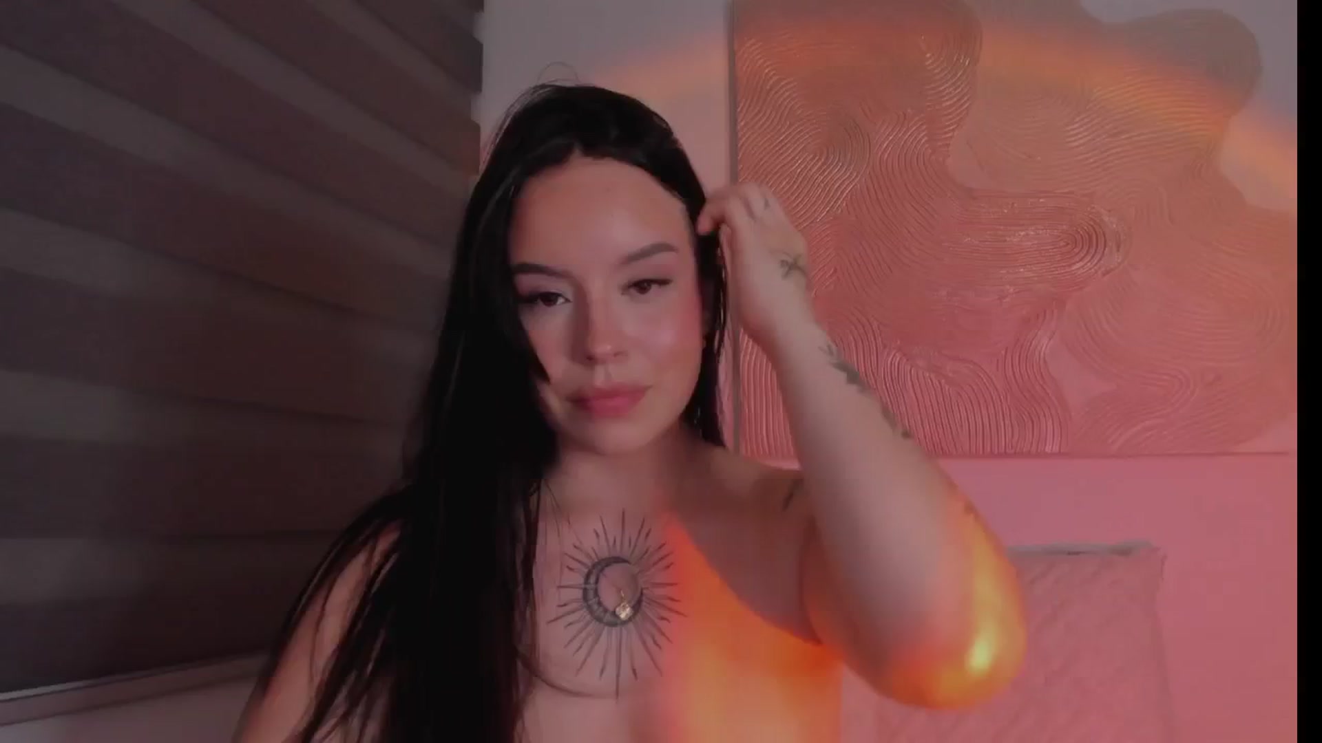 Gallery image thumbnail from Sexxygirl18x's myfreecams stream on, 11/03/2024, 02:17 image 9 of 20