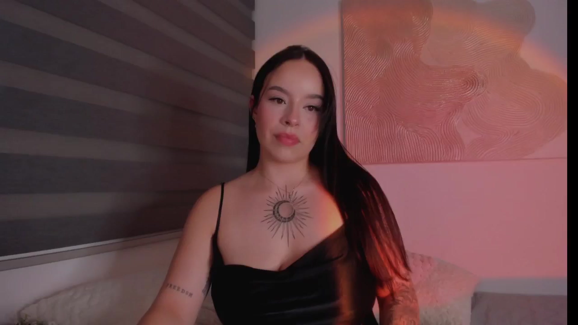 Gallery image thumbnail from Sexxygirl18x's myfreecams stream on, 11/04/2024, 24:35 image 1 of 20