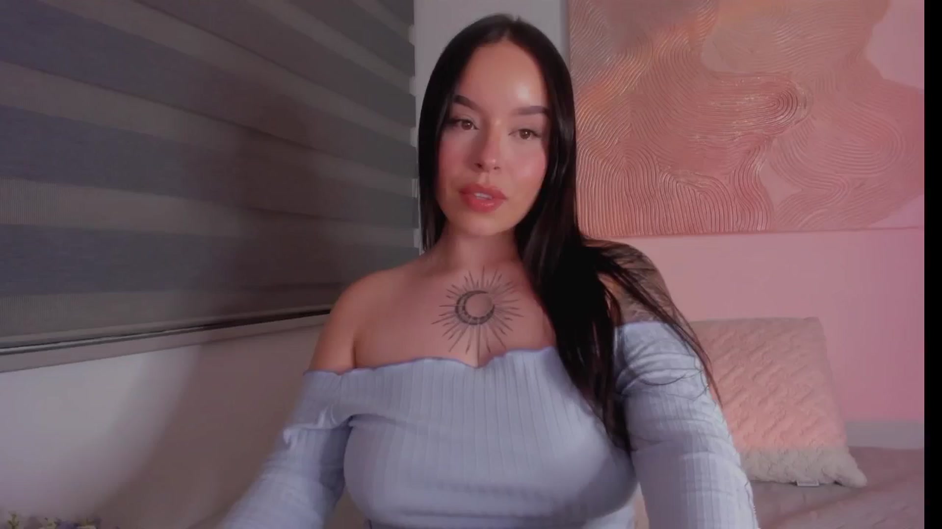 Gallery image thumbnail from Sexxygirl18x's myfreecams stream on, 11/15/2024, 24:05 image 9 of 20