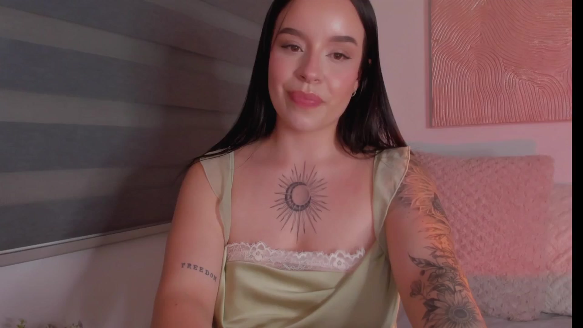 Gallery image thumbnail from Sexxygirl18x's myfreecams stream on, 11/16/2024, 02:18 image 18 of 20