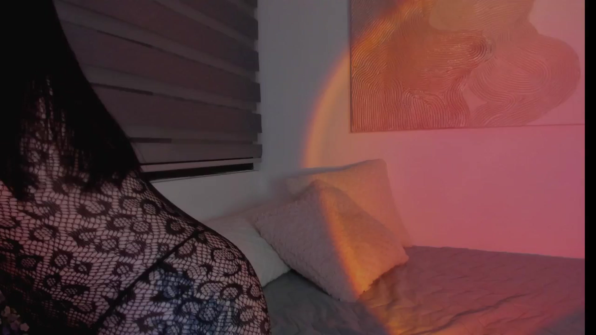 Gallery image thumbnail from Sexxygirl18x's myfreecams stream on, 11/26/2024, 24:24 image 2 of 20