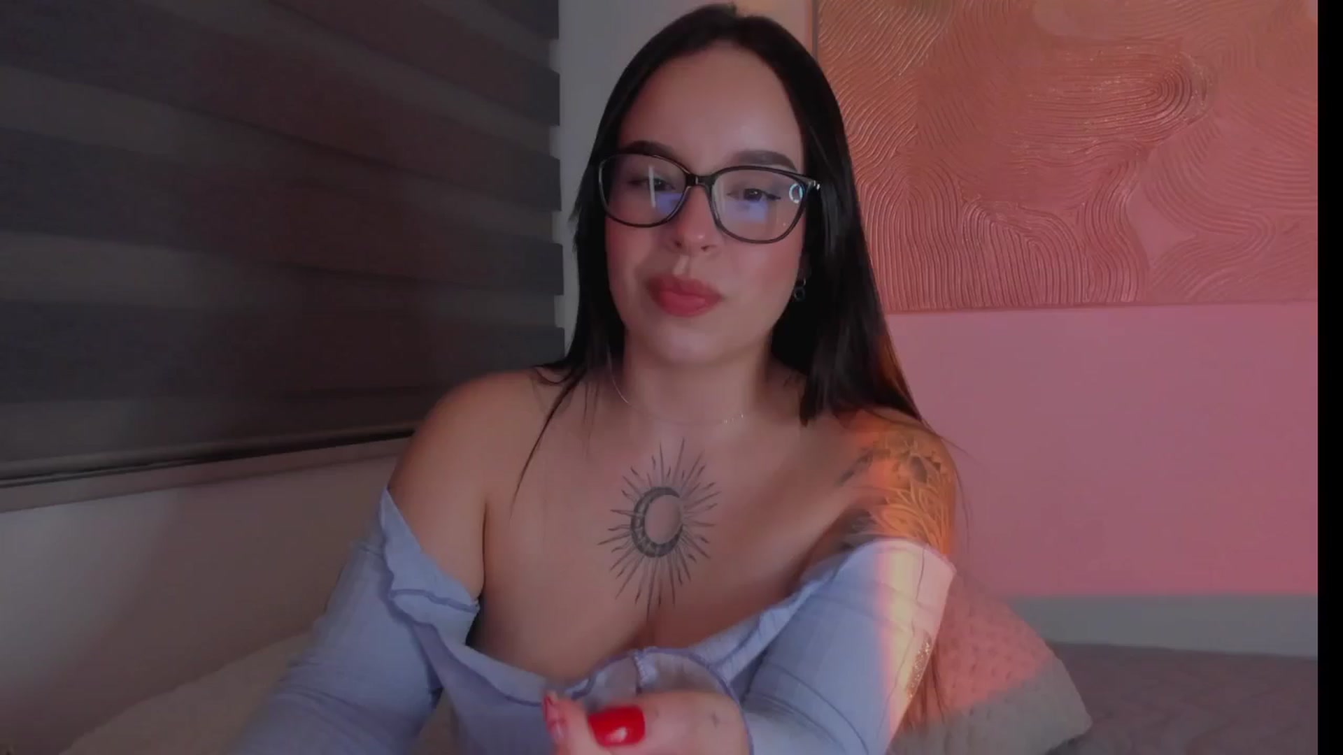 Gallery image thumbnail from Sexxygirl18x's myfreecams stream on, 12/04/2024, 01:24 image 8 of 20