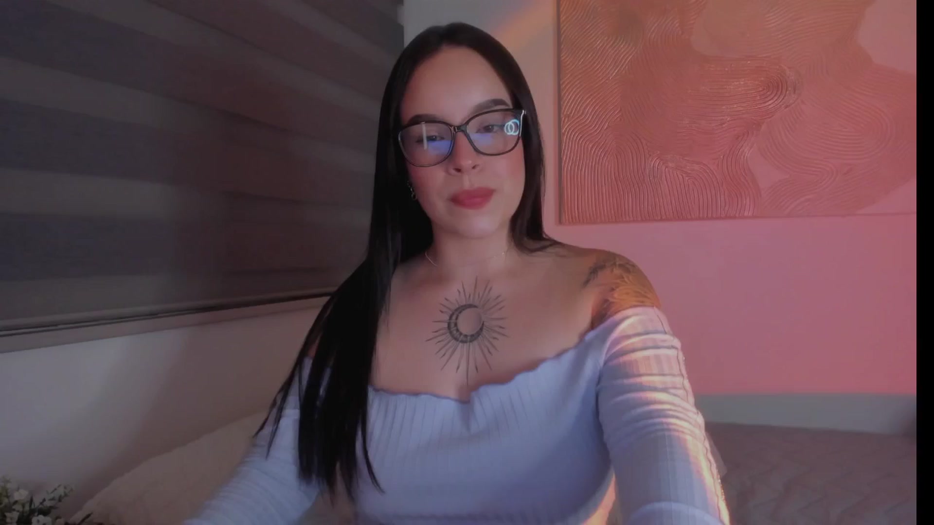 Gallery image thumbnail from Sexxygirl18x's myfreecams stream on, 12/04/2024, 01:24 image 6 of 20