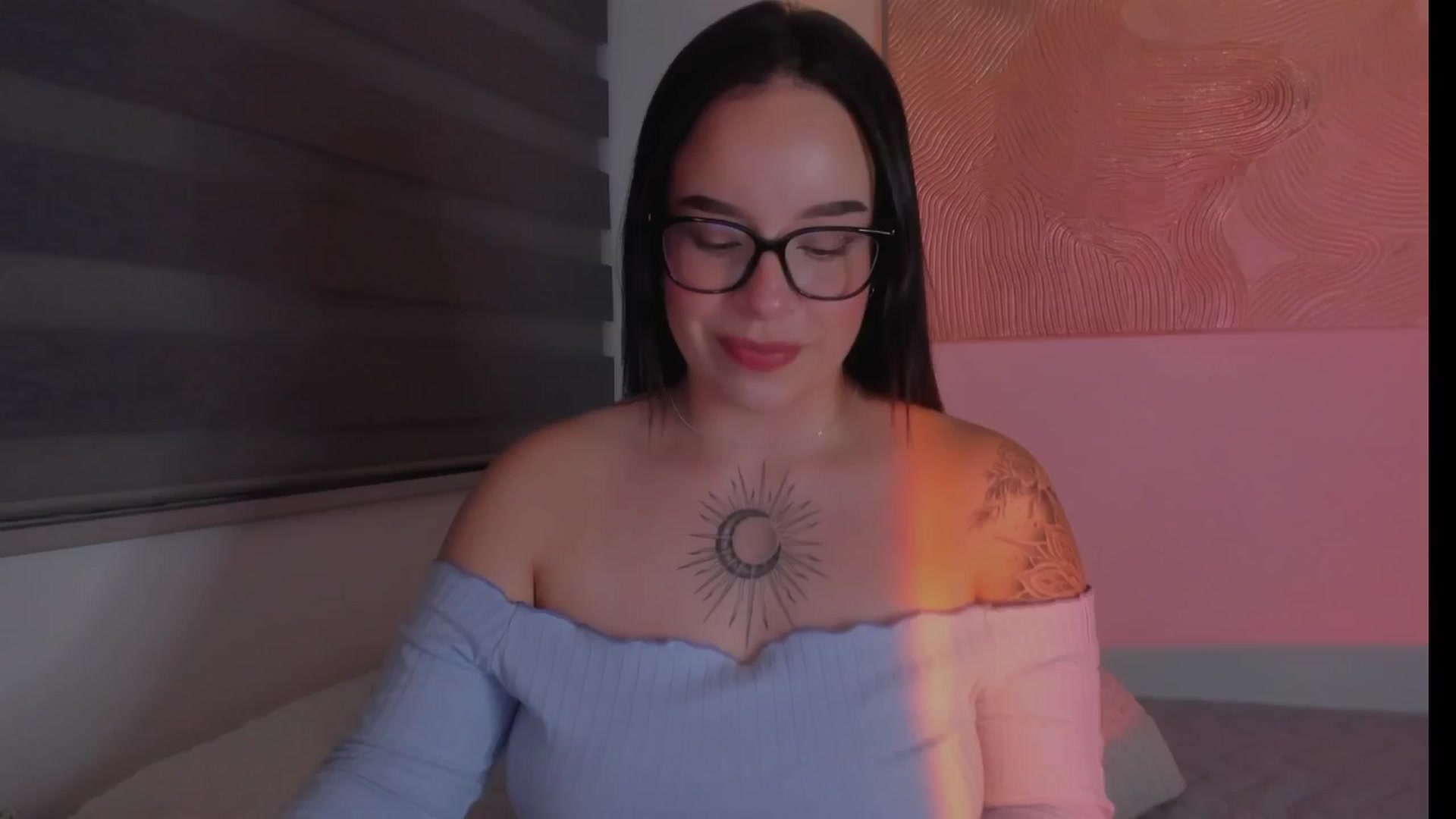 Gallery image thumbnail from Sexxygirl18x's myfreecams stream on, 12/04/2024, 01:24 image 9 of 20