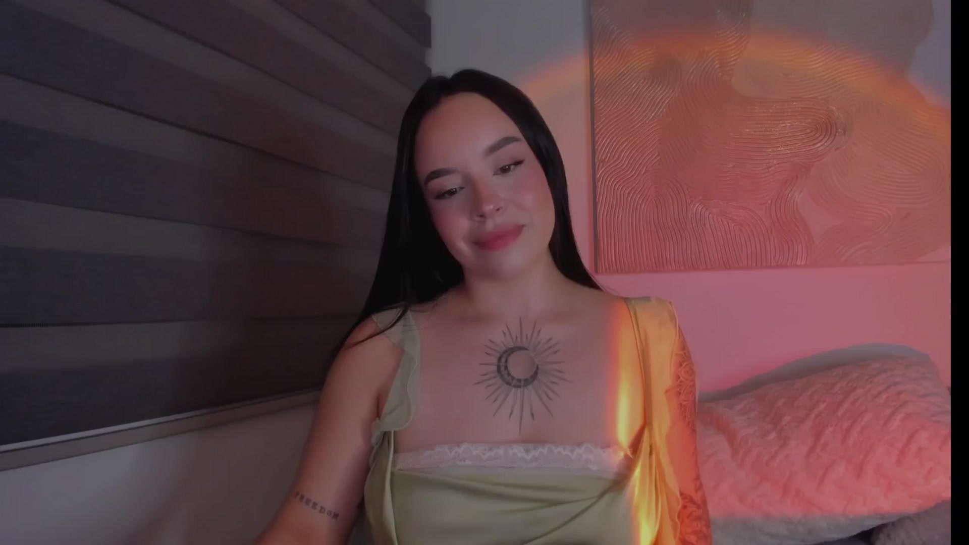 Gallery image thumbnail from Sexxygirl18x's myfreecams stream on, 12/06/2024, 24:39 image 20 of 20