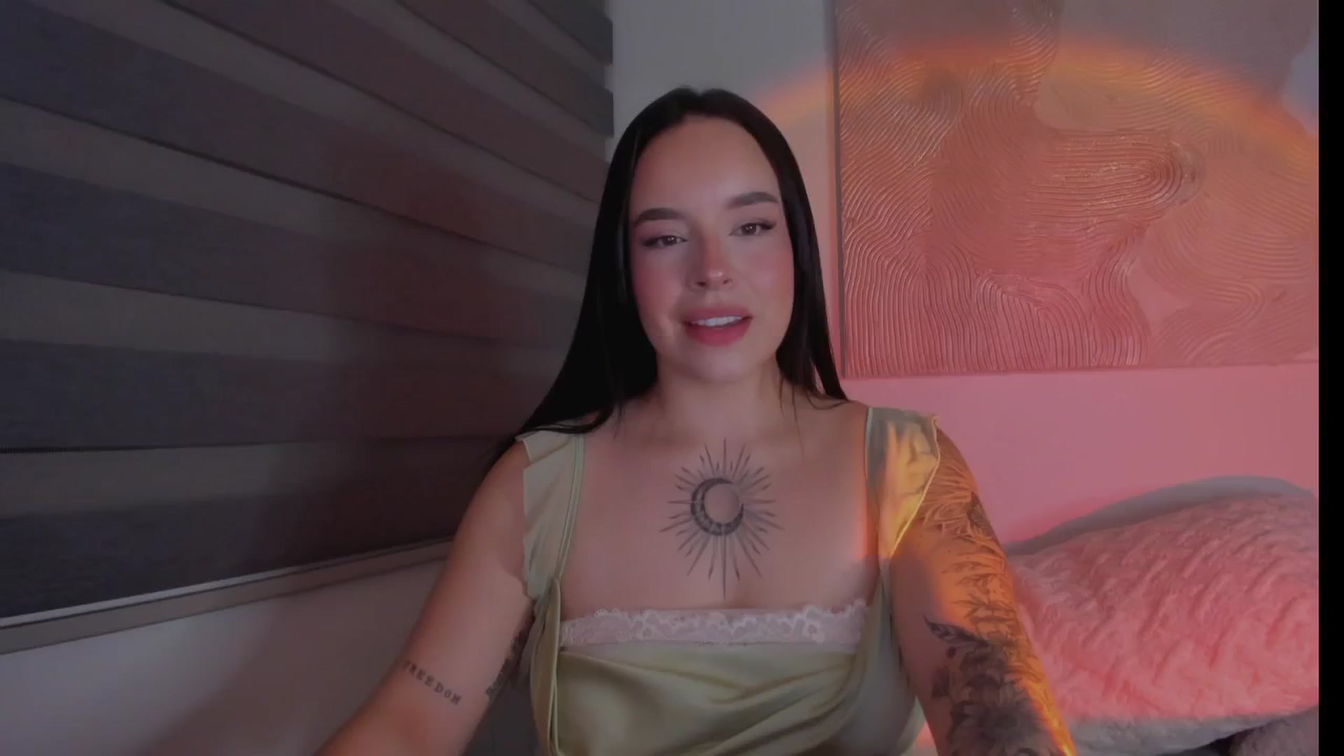 Gallery image thumbnail from Sexxygirl18x's myfreecams stream on, 12/06/2024, 24:39 image 13 of 20