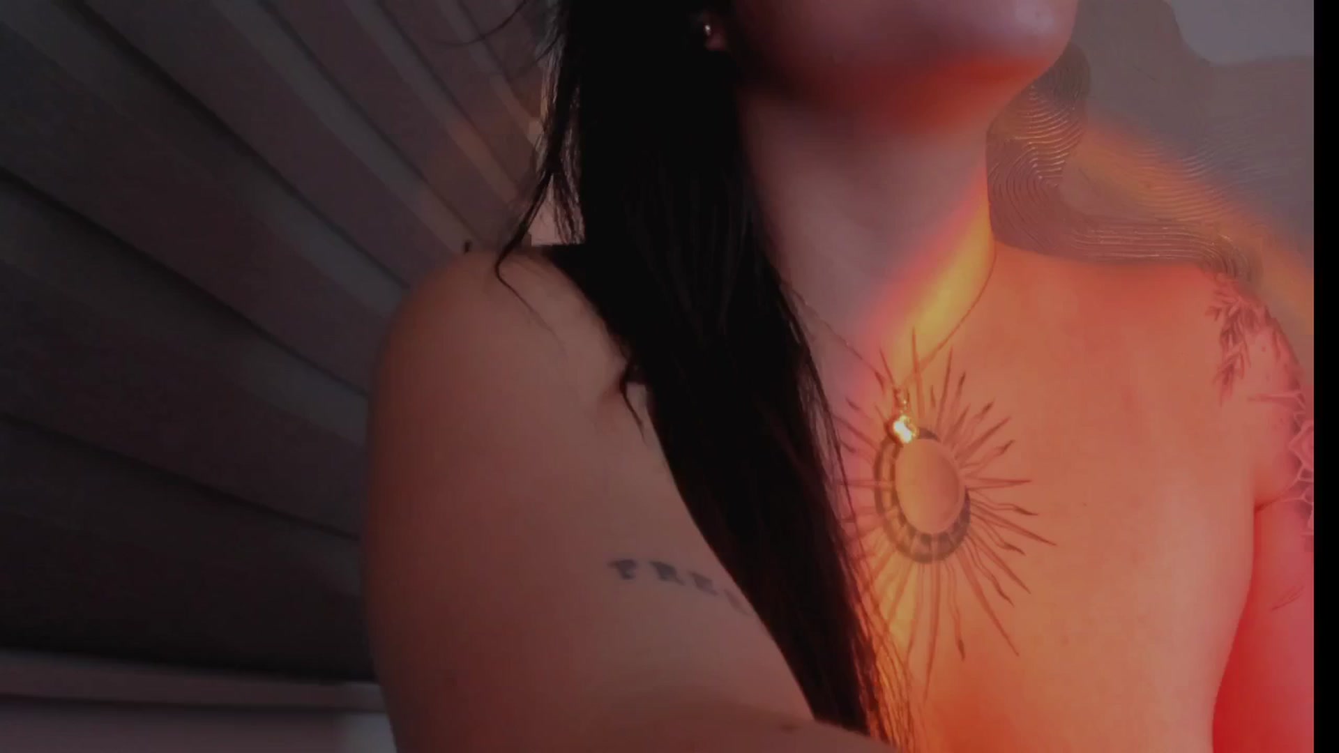 Gallery image thumbnail from Sexxygirl18x's myfreecams stream on, 12/07/2024, 01:32 image 18 of 20