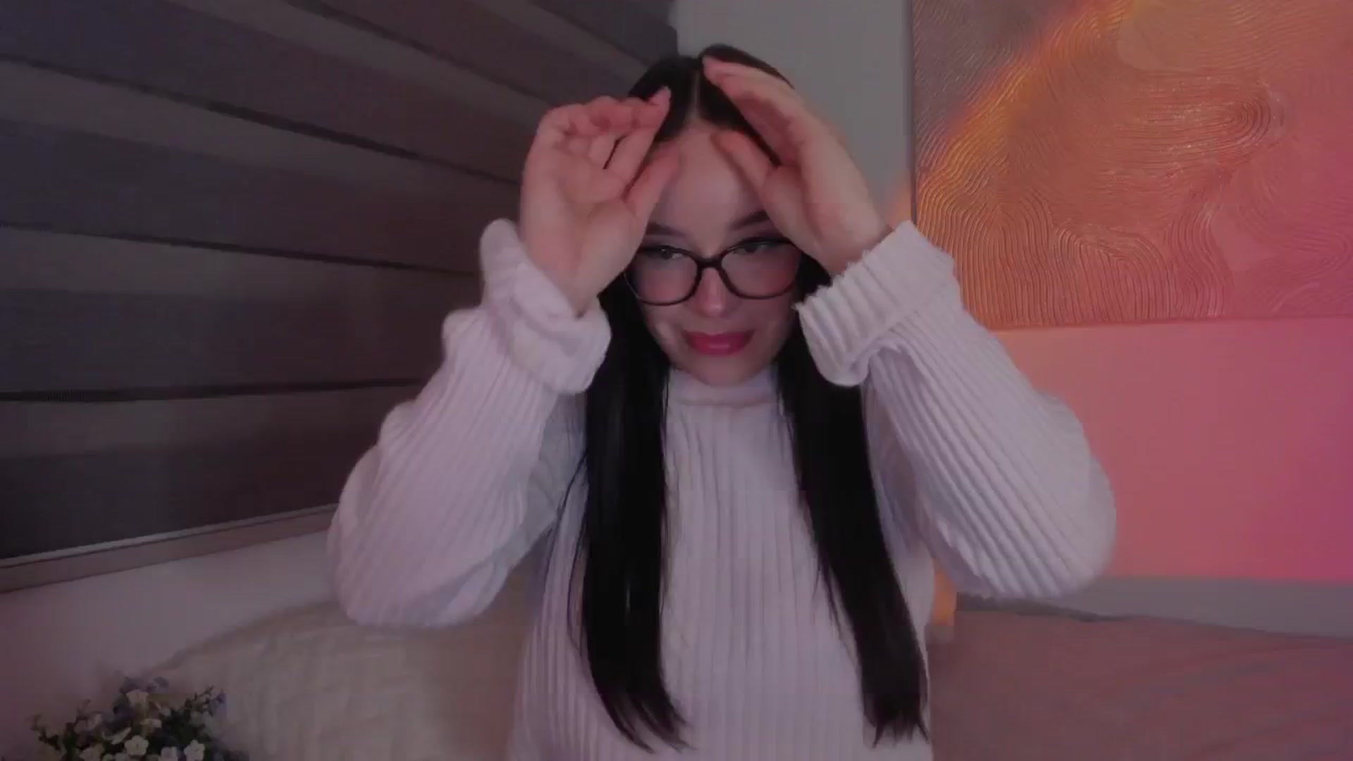 Gallery image thumbnail from Sexxygirl18x's myfreecams stream on, 12/22/2024, 01:41 image 14 of 20