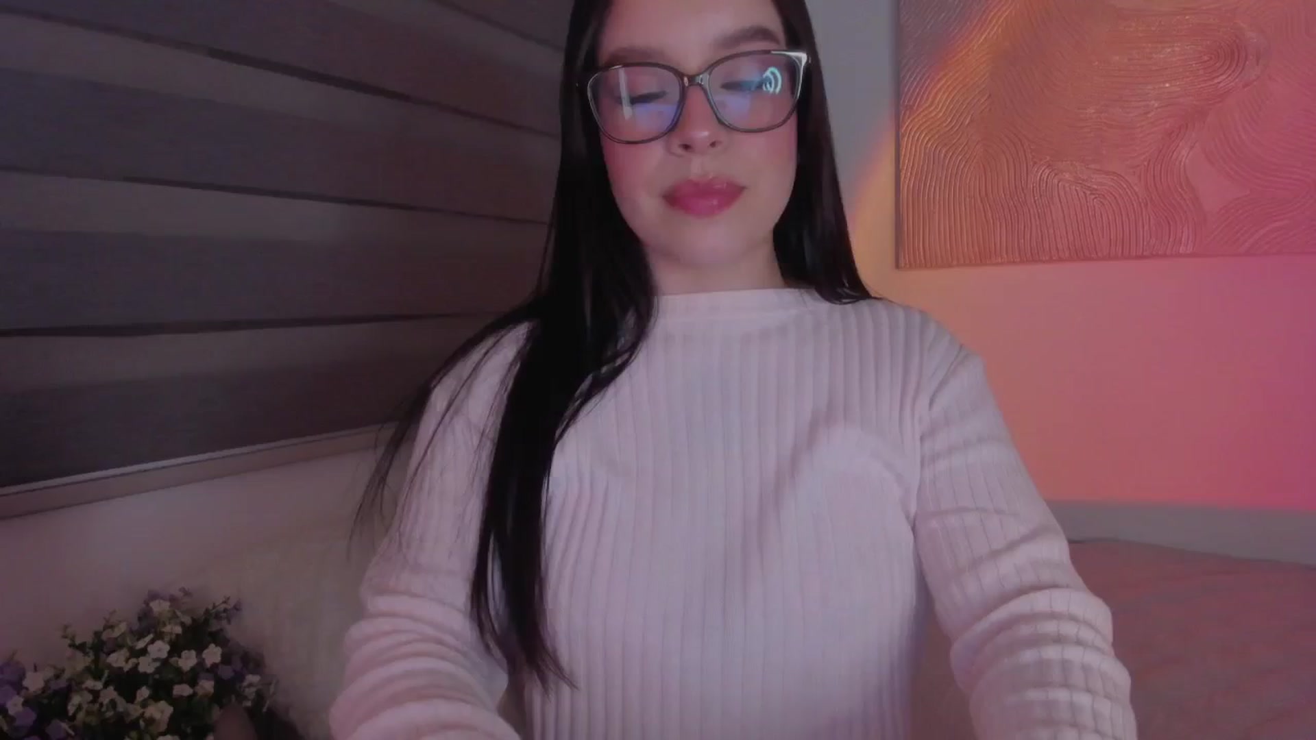 Gallery image thumbnail from Sexxygirl18x's myfreecams stream on, 12/22/2024, 01:41 image 4 of 20