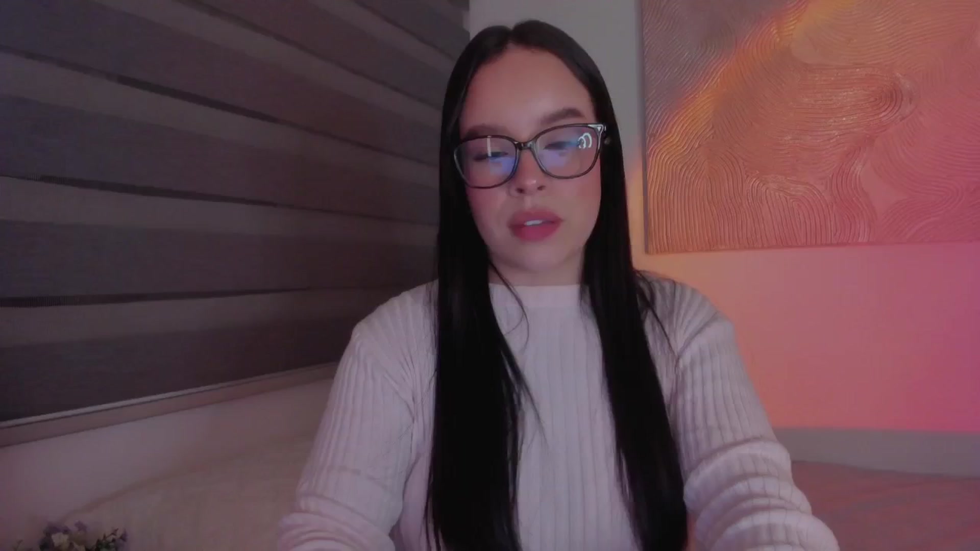 Gallery image thumbnail from Sexxygirl18x's myfreecams stream on, 12/22/2024, 03:17 image 7 of 20