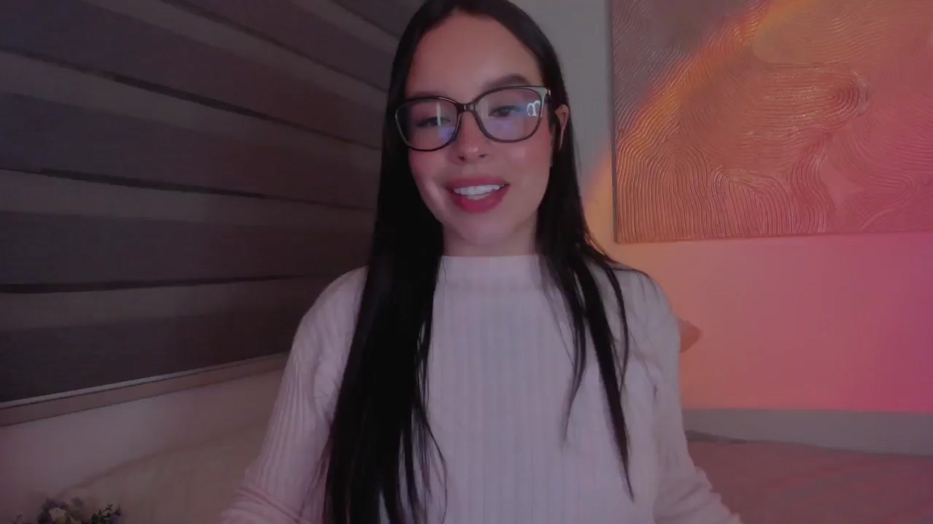 Gallery image thumbnail from Sexxygirl18x's myfreecams stream on, 12/22/2024, 03:17 image 13 of 20