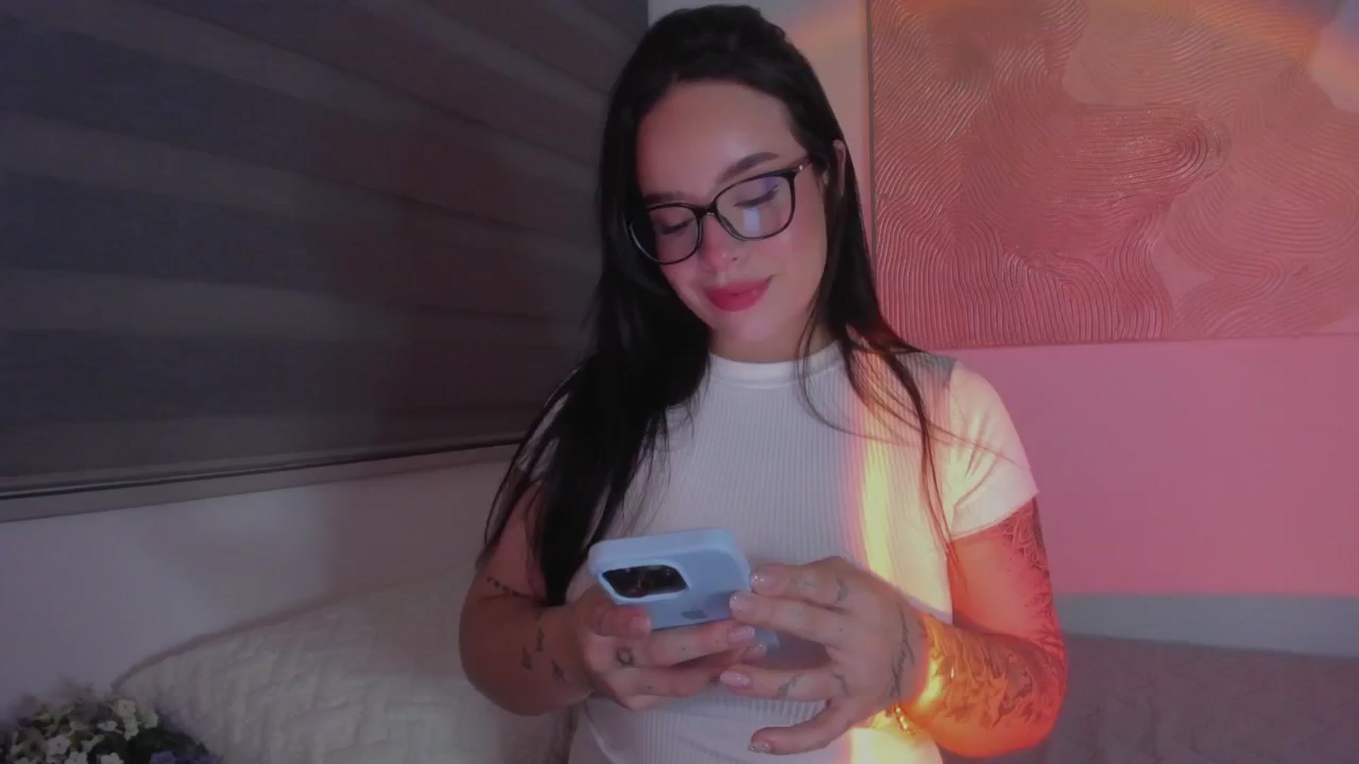 Gallery image thumbnail from Sexxygirl18x's myfreecams stream on, 01/03/2025, 01:19 image 5 of 20