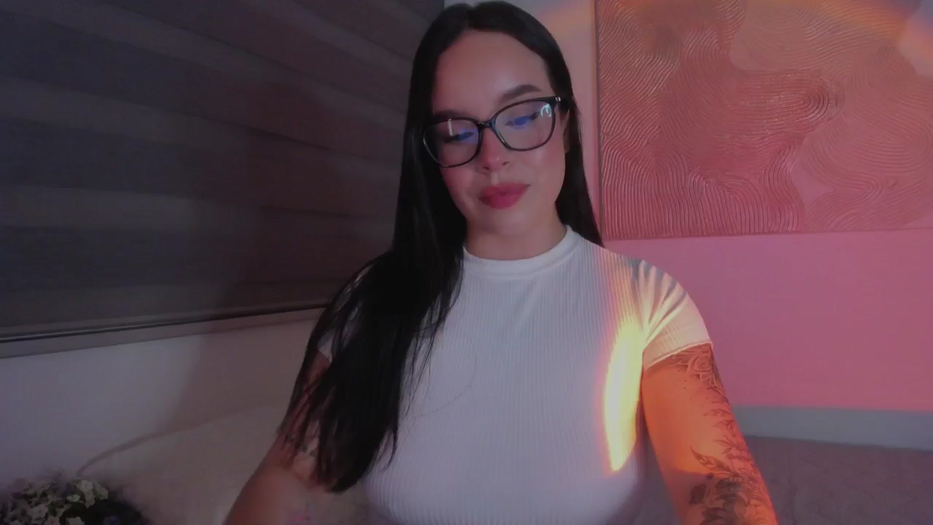 Gallery image thumbnail from Sexxygirl18x's myfreecams stream on, 01/03/2025, 01:19 image 12 of 20