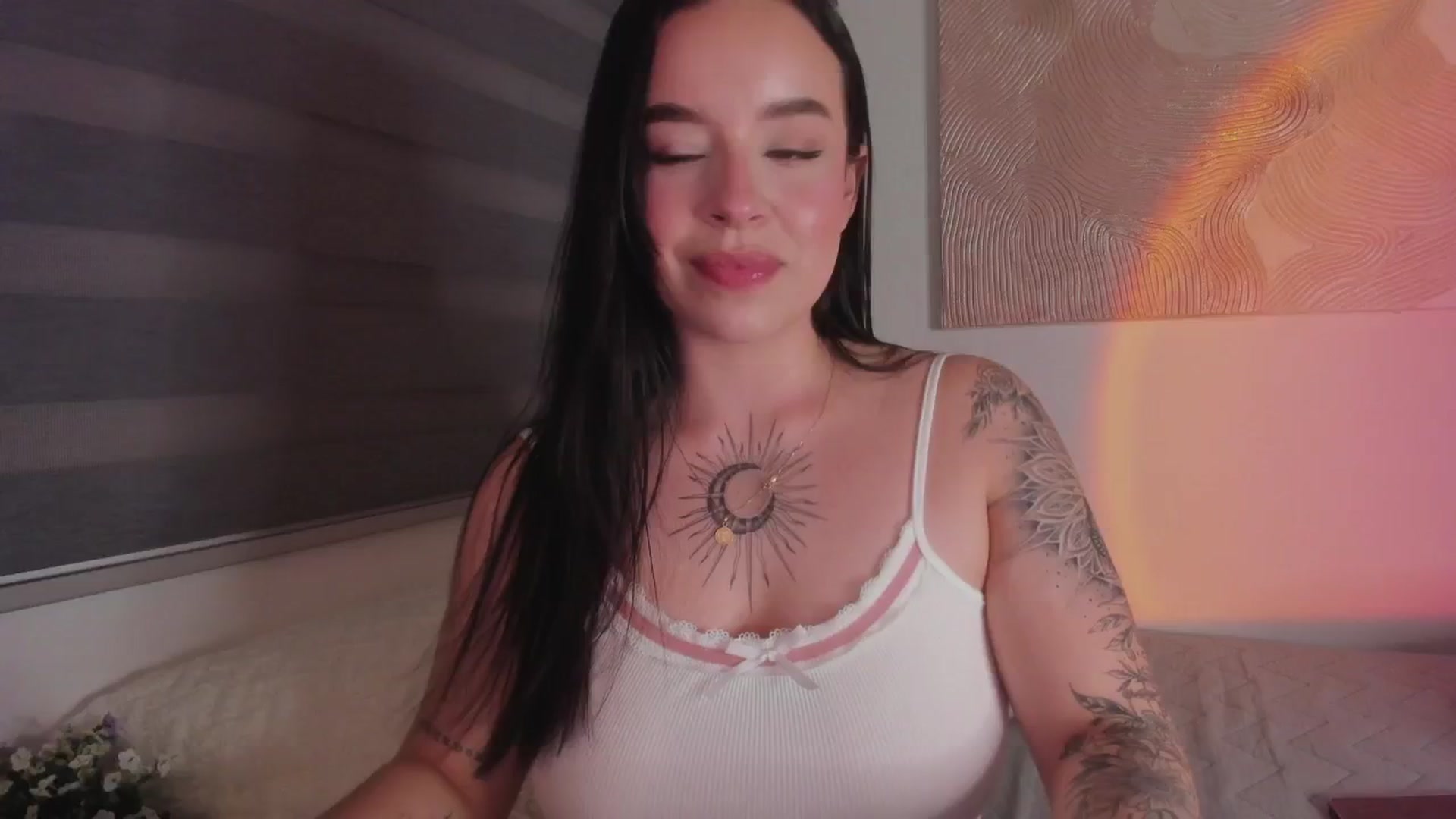 Gallery image thumbnail from Sexxygirl18x's myfreecams stream on, 01/07/2025, 02:50 image 20 of 20
