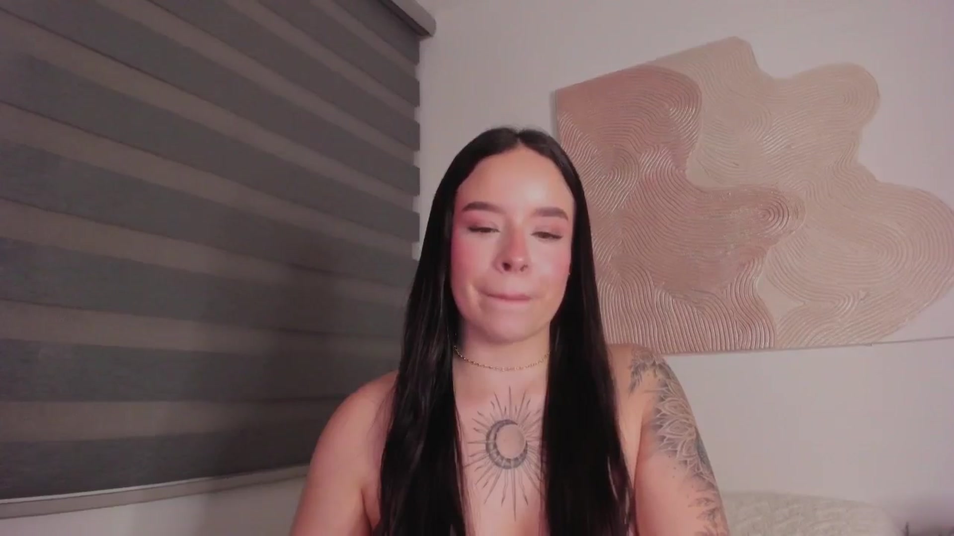 Gallery image thumbnail from Sexxygirl18x's myfreecams stream on, 01/18/2025, 01:57 image 5 of 20