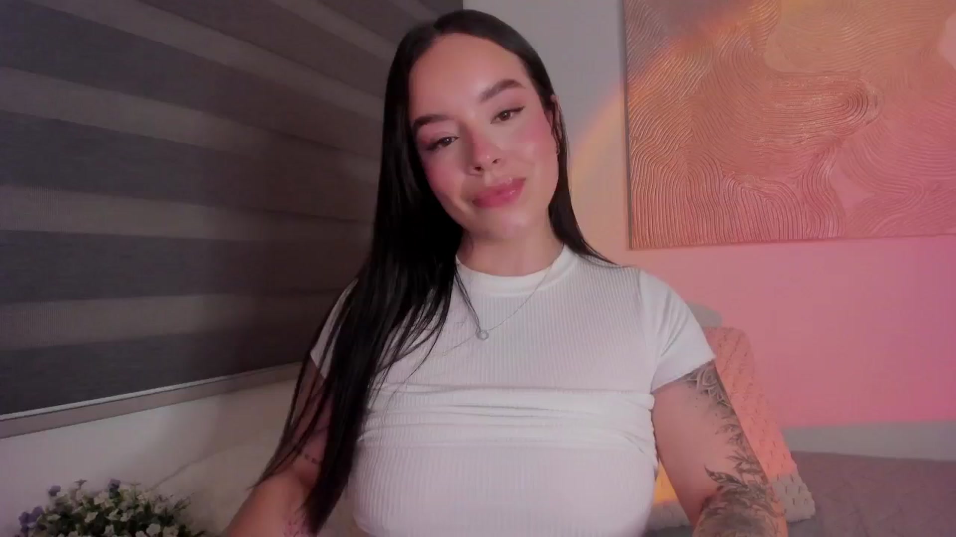 Gallery image thumbnail from Sexxygirl18x's myfreecams stream on, 01/23/2025, 01:19 image 17 of 20