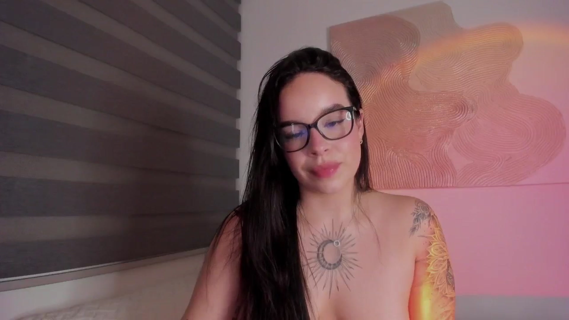 Gallery image thumbnail from Sexxygirl18x's myfreecams stream on, 01/24/2025, 01:21 image 17 of 20