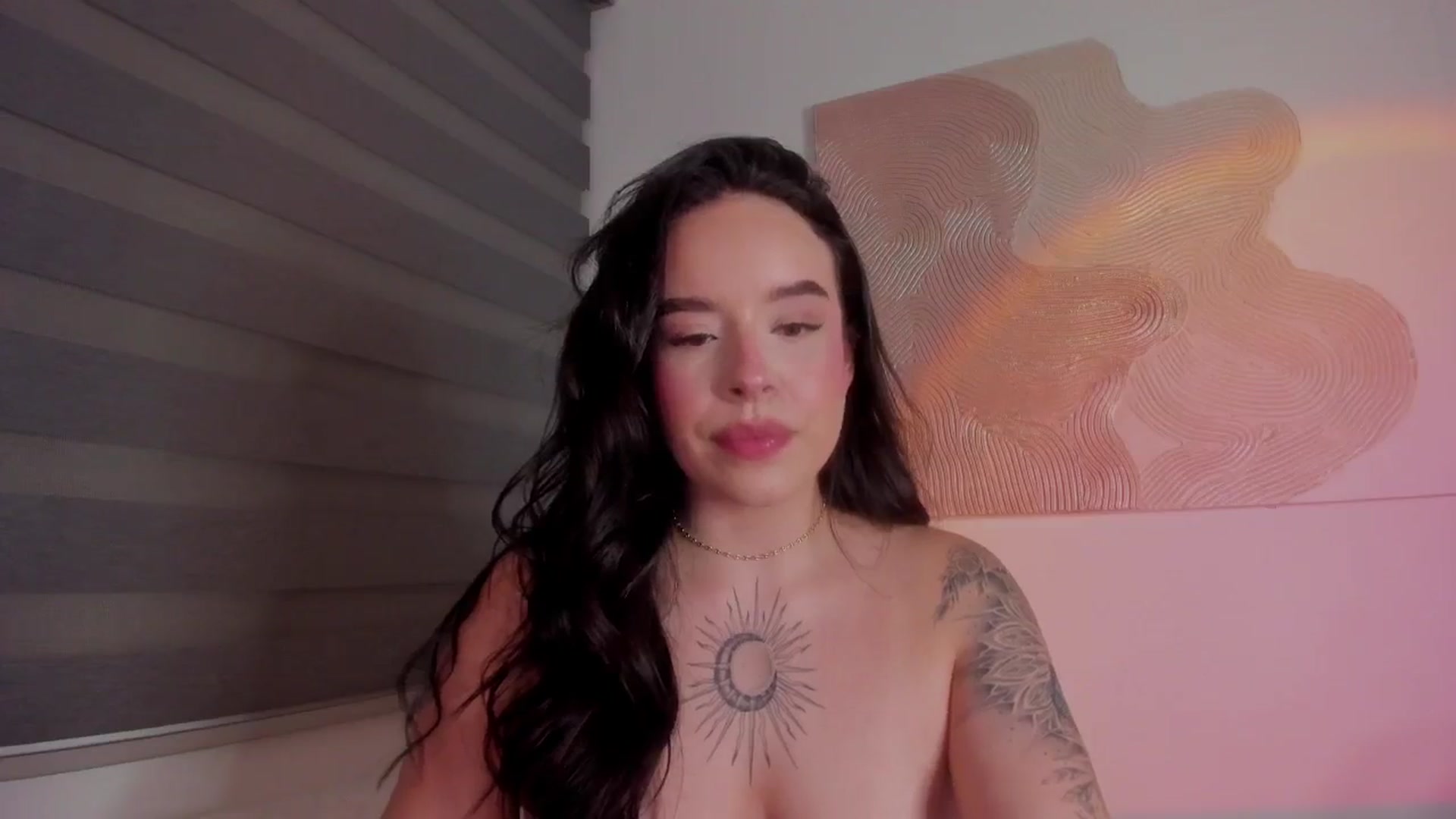 Gallery image thumbnail from Sexxygirl18x's myfreecams stream on, 01/25/2025, 24:14 image 11 of 20