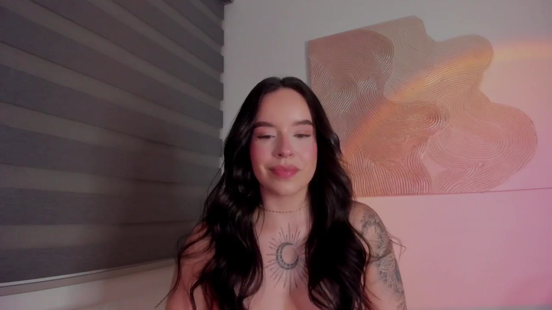 Gallery image thumbnail from Sexxygirl18x's myfreecams stream on, 01/25/2025, 24:14 image 18 of 20