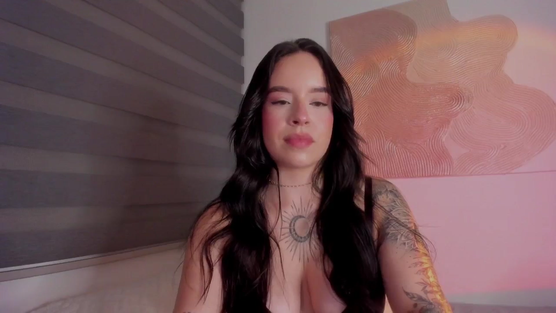 Gallery image thumbnail from Sexxygirl18x's myfreecams stream on, 01/25/2025, 02:08 image 11 of 20