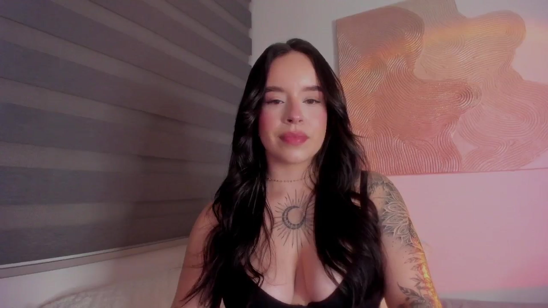 Gallery image thumbnail from Sexxygirl18x's myfreecams stream on, 01/25/2025, 02:08 image 14 of 20