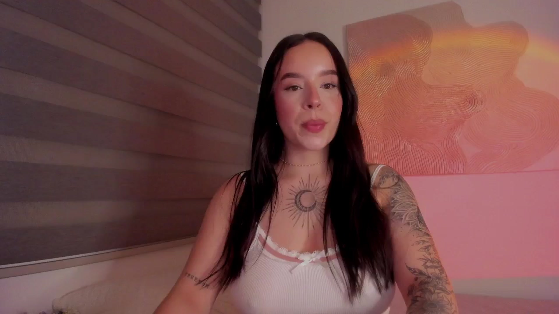 Gallery image thumbnail from Sexxygirl18x's myfreecams stream on, 01/26/2025, 23:44 image 7 of 20