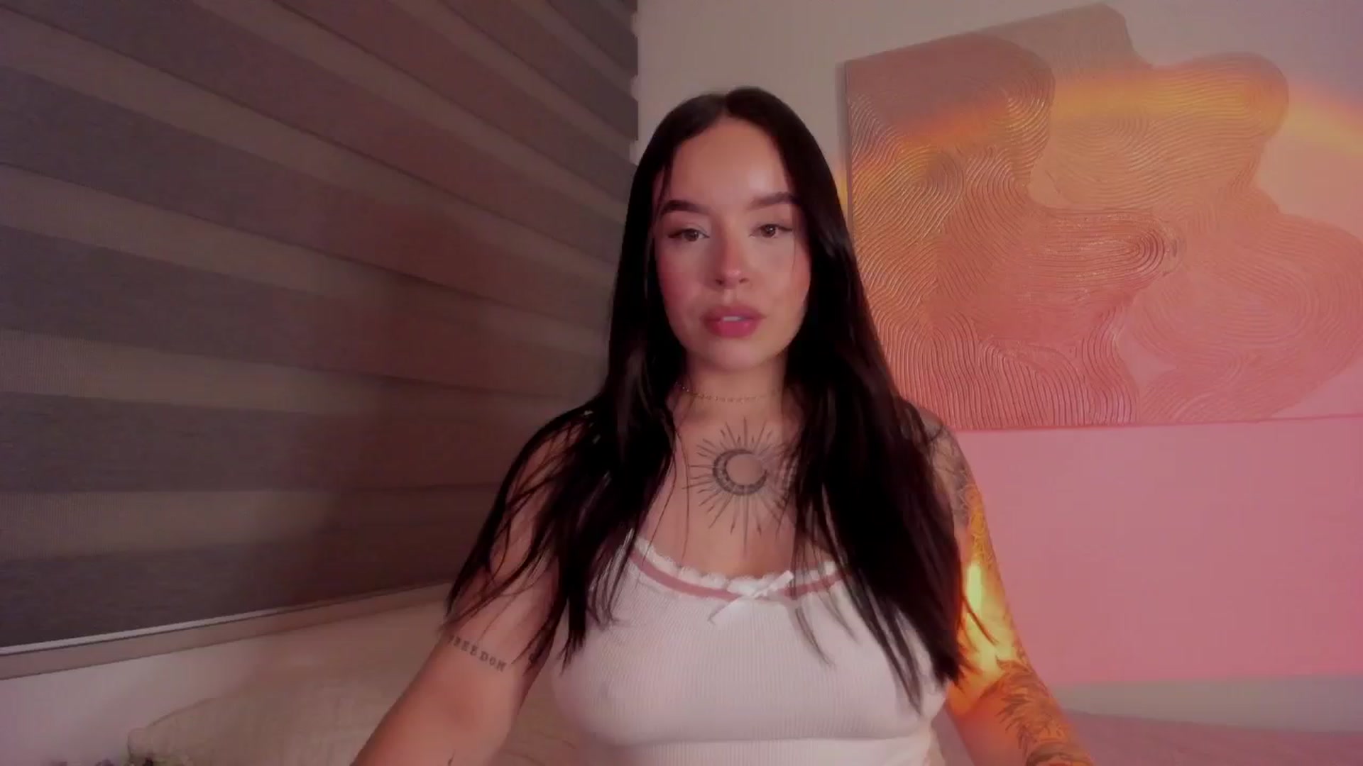 Gallery image thumbnail from Sexxygirl18x's myfreecams stream on, 01/26/2025, 23:44 image 1 of 20