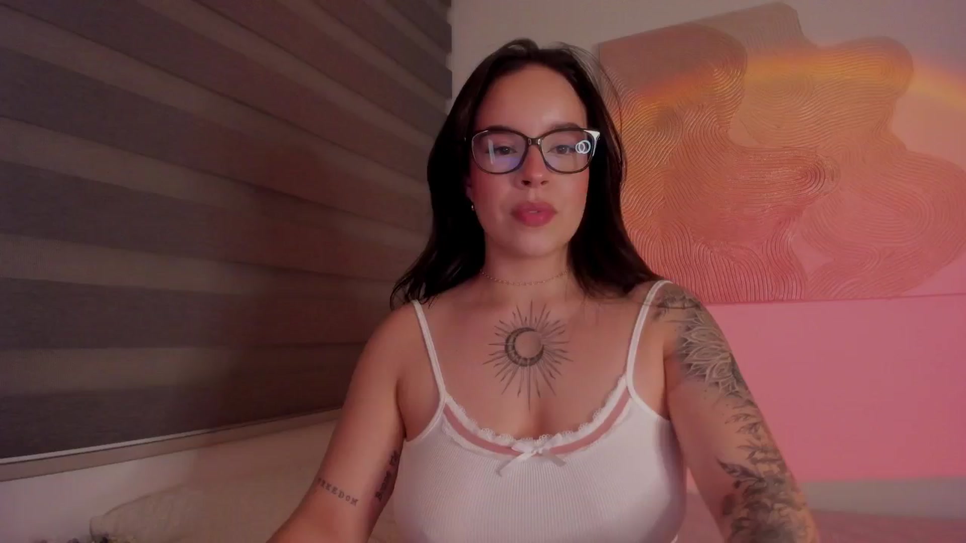 Gallery image thumbnail from Sexxygirl18x's myfreecams stream on, 01/26/2025, 23:44 image 9 of 20
