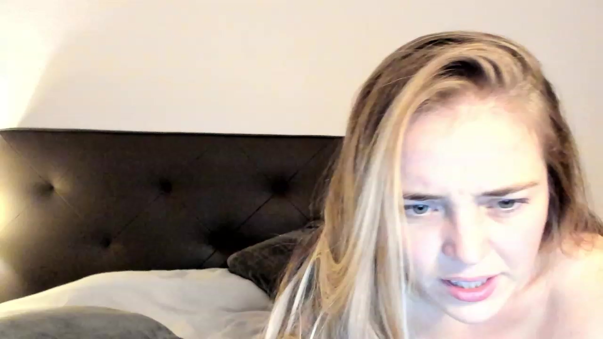 Gallery image thumbnail from SexyAgent's myfreecams stream on, 11/15/2022, 23:57 image 19 of 20
