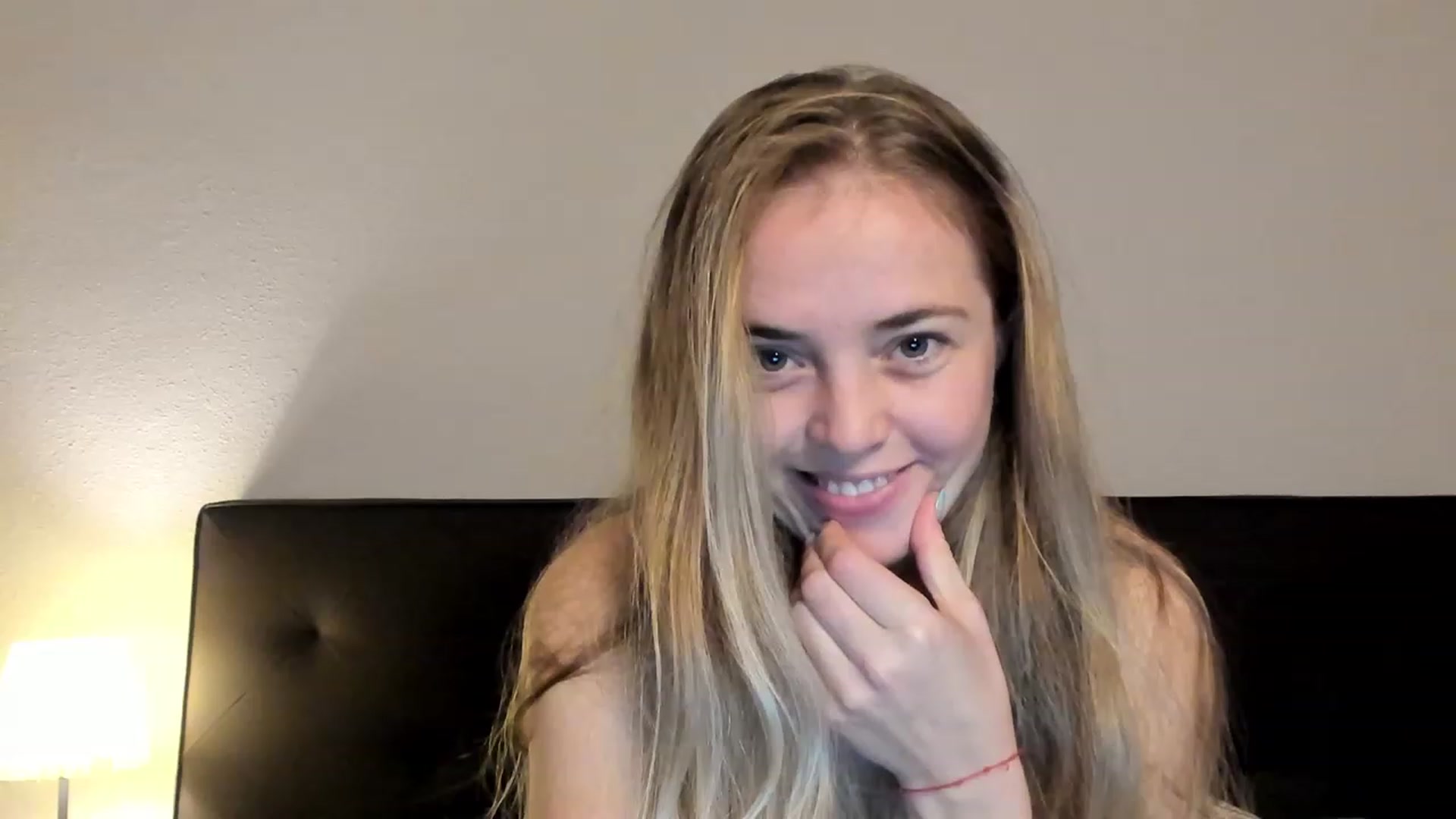 Gallery image thumbnail from SexyAgent's myfreecams stream on, 11/16/2022, 02:29 image 1 of 20