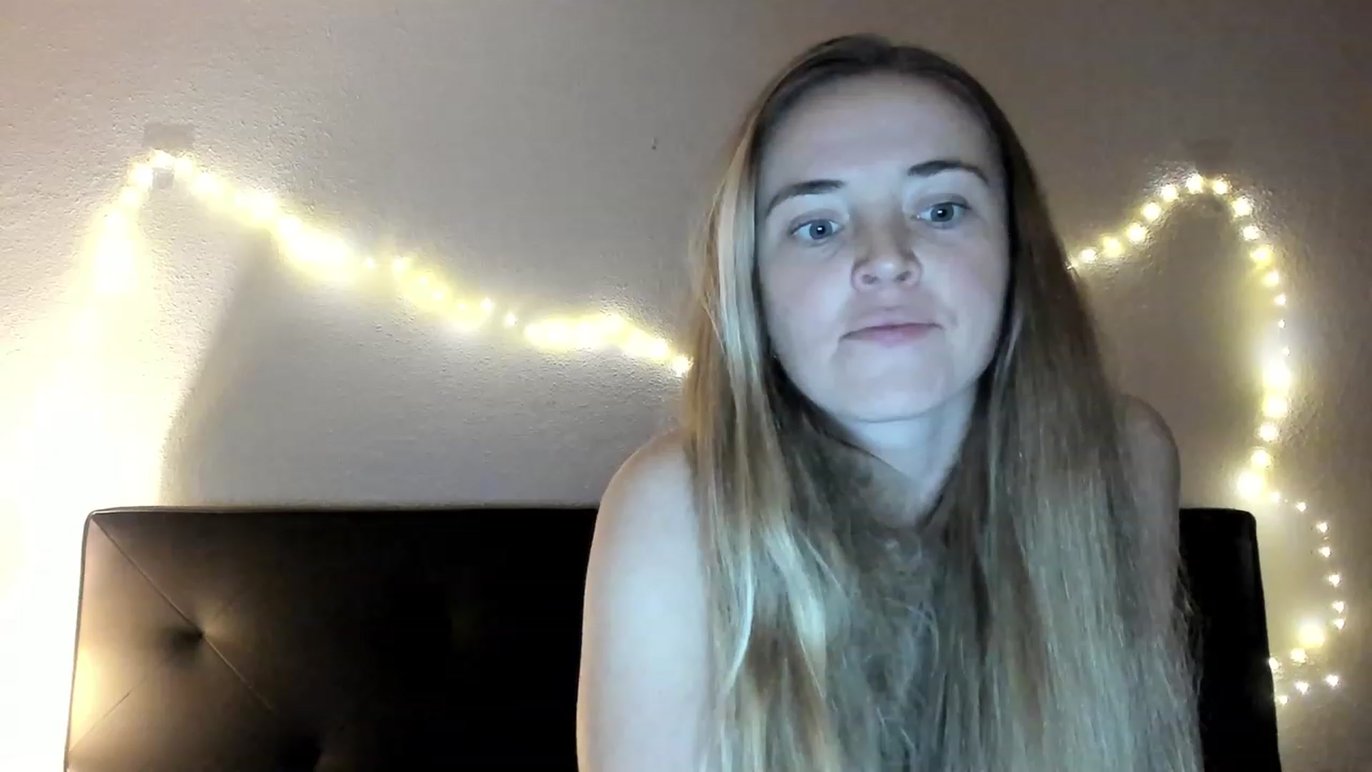 Gallery image thumbnail from SexyAgent's myfreecams stream on, 11/28/2022, 23:39 image 1 of 20