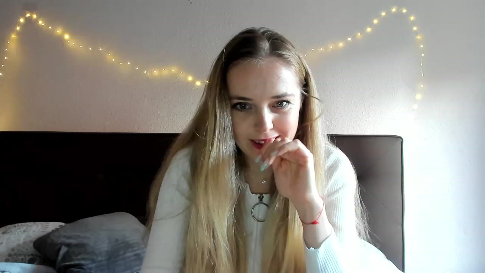 Gallery image thumbnail from SexyAgent's myfreecams stream on, 11/29/2022, 14:50 image 12 of 20