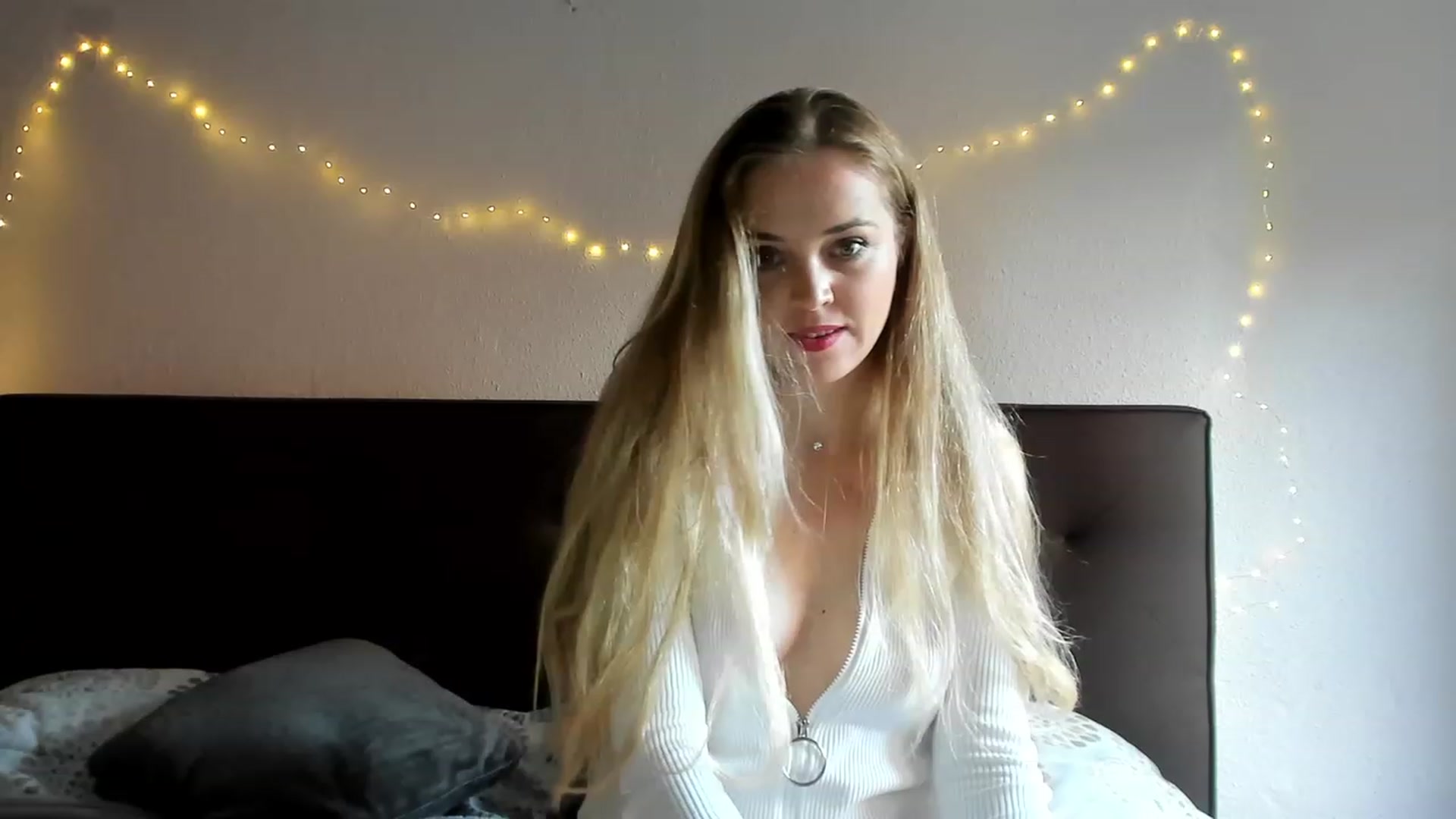 Gallery image thumbnail from SexyAgent's myfreecams stream on, 11/29/2022, 14:50 image 9 of 20
