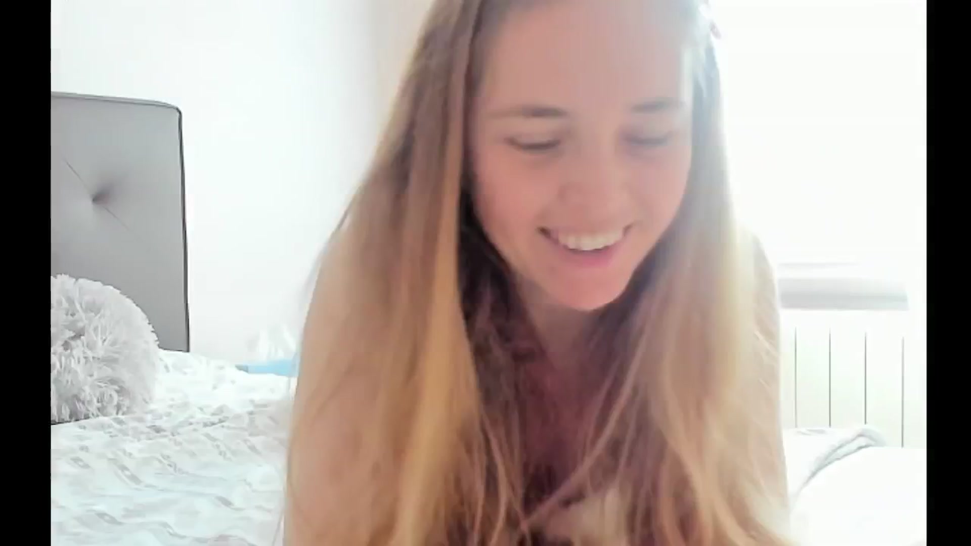 Gallery image thumbnail from SexyAgent's myfreecams stream on, 03/26/2025, 12:02 image 10 of 20
