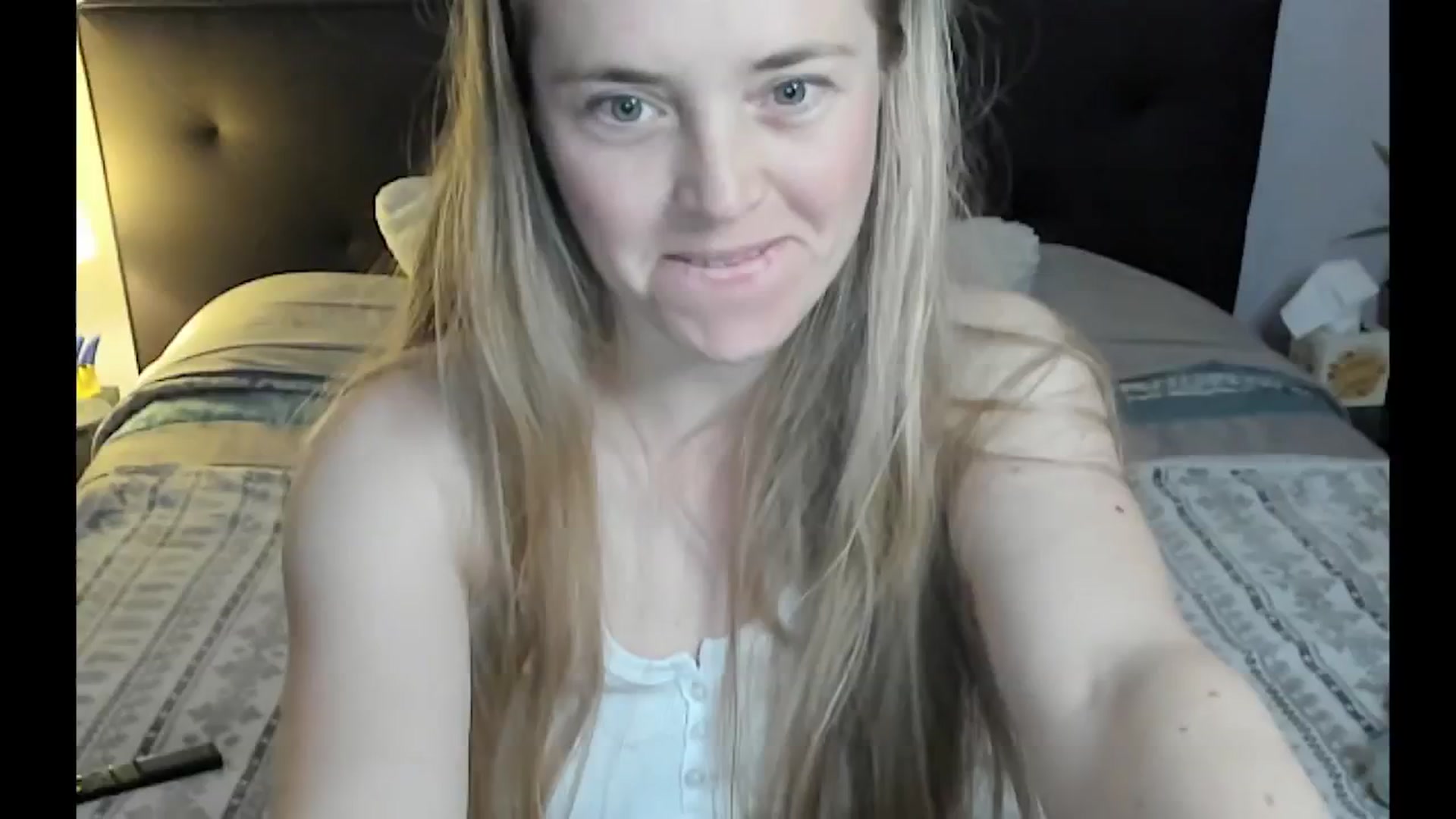 Gallery image thumbnail from SexyAgent's myfreecams stream on, 05/14/2025, 20:27 image 13 of 20