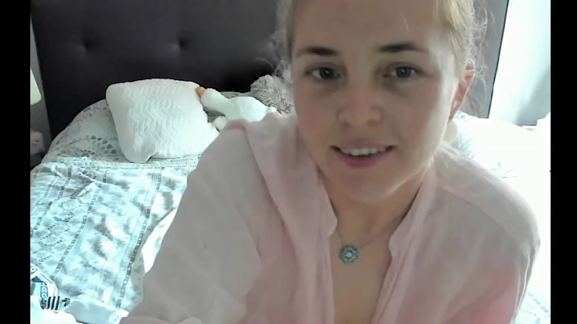 Gallery image thumbnail from SexyAgent's myfreecams stream on, 05/21/2025, 14:37 image 12 of 20