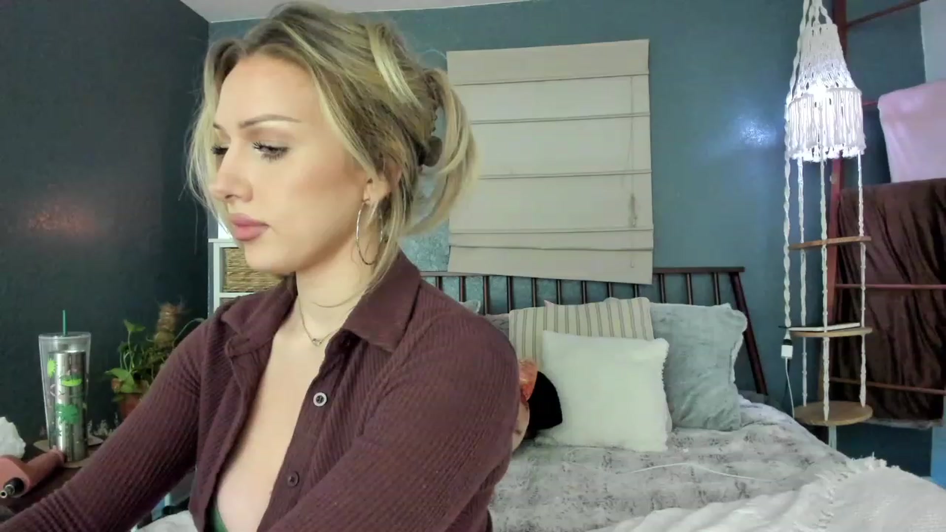 Gallery image thumbnail from SexyAshley_21's myfreecams stream on, 02/05/2023, 07:55 image 11 of 20
