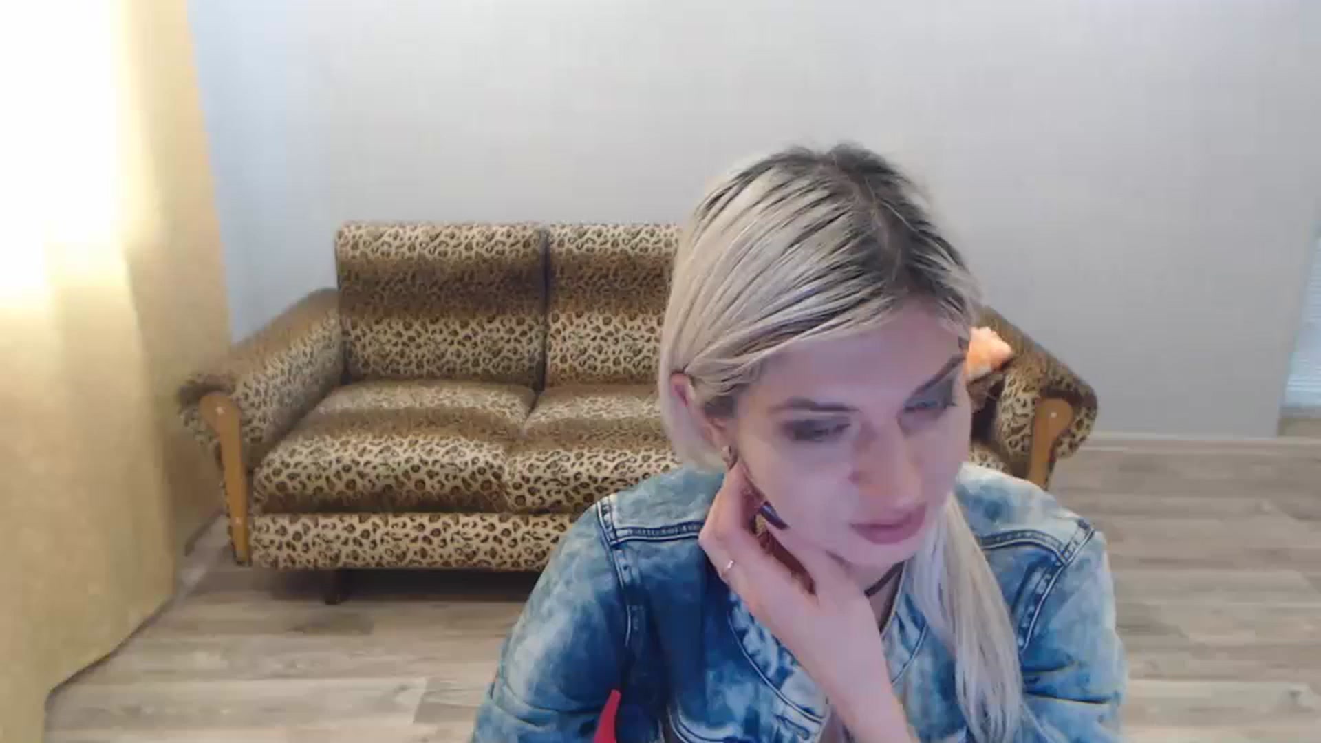 Gallery image thumbnail from SexyBeatriice's myfreecams stream on, 10/14/2024, 12:32 image 17 of 20