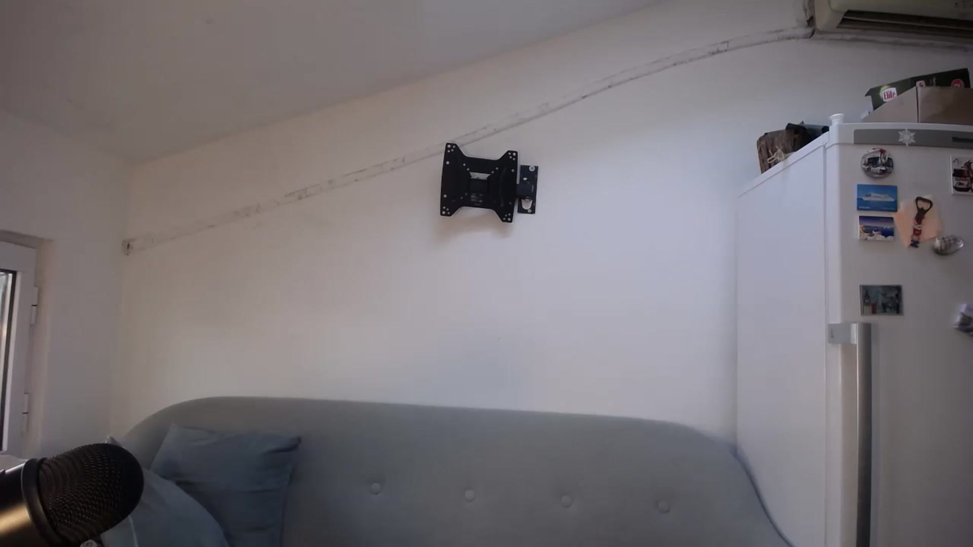 Gallery image thumbnail from SexyBooklover's myfreecams stream on, 12/22/2022, 12:32 image 7 of 20