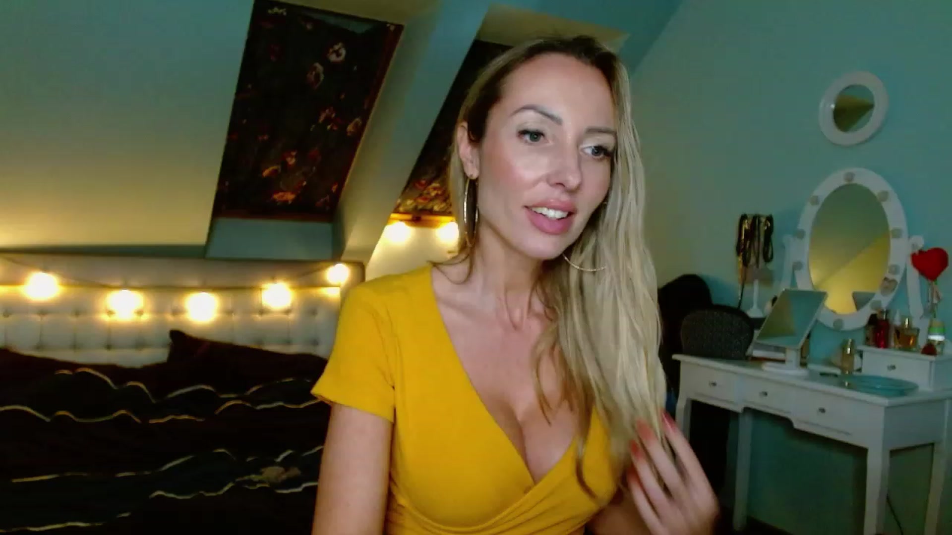 Gallery image thumbnail from SexyEmila's myfreecams stream on, 01/04/2024, 20:58 image 19 of 20