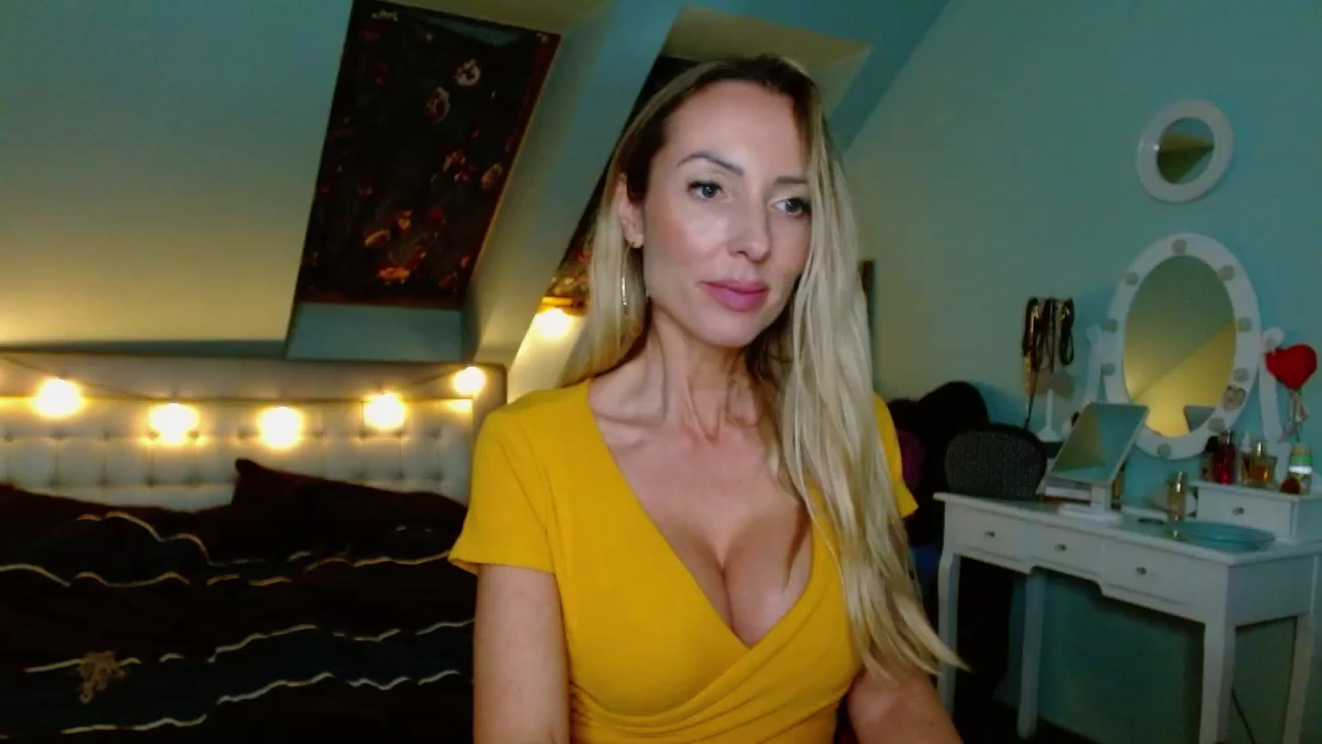 Gallery image thumbnail from SexyEmila's myfreecams stream on, 01/04/2024, 21:44 image 2 of 20